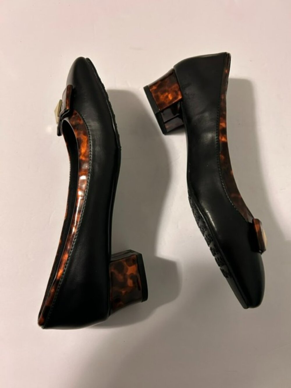 NWT Soft Style Women's Black Tortoiseshell Low Pumps, Size 8M